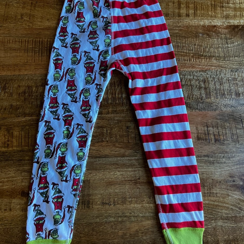Hanna Andersson The Grinch Pajama Set - Picture 8 of 9